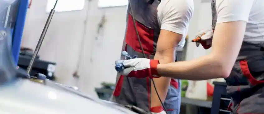 Araçlarda Yağ Lambası Ne Anlama Gelir?